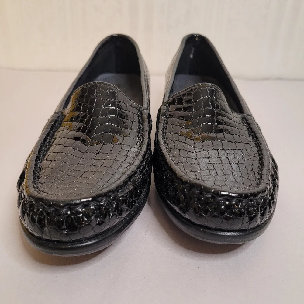 SAS Croc Embossed Black Patent Leather Loafers Size 7.5 Narrow